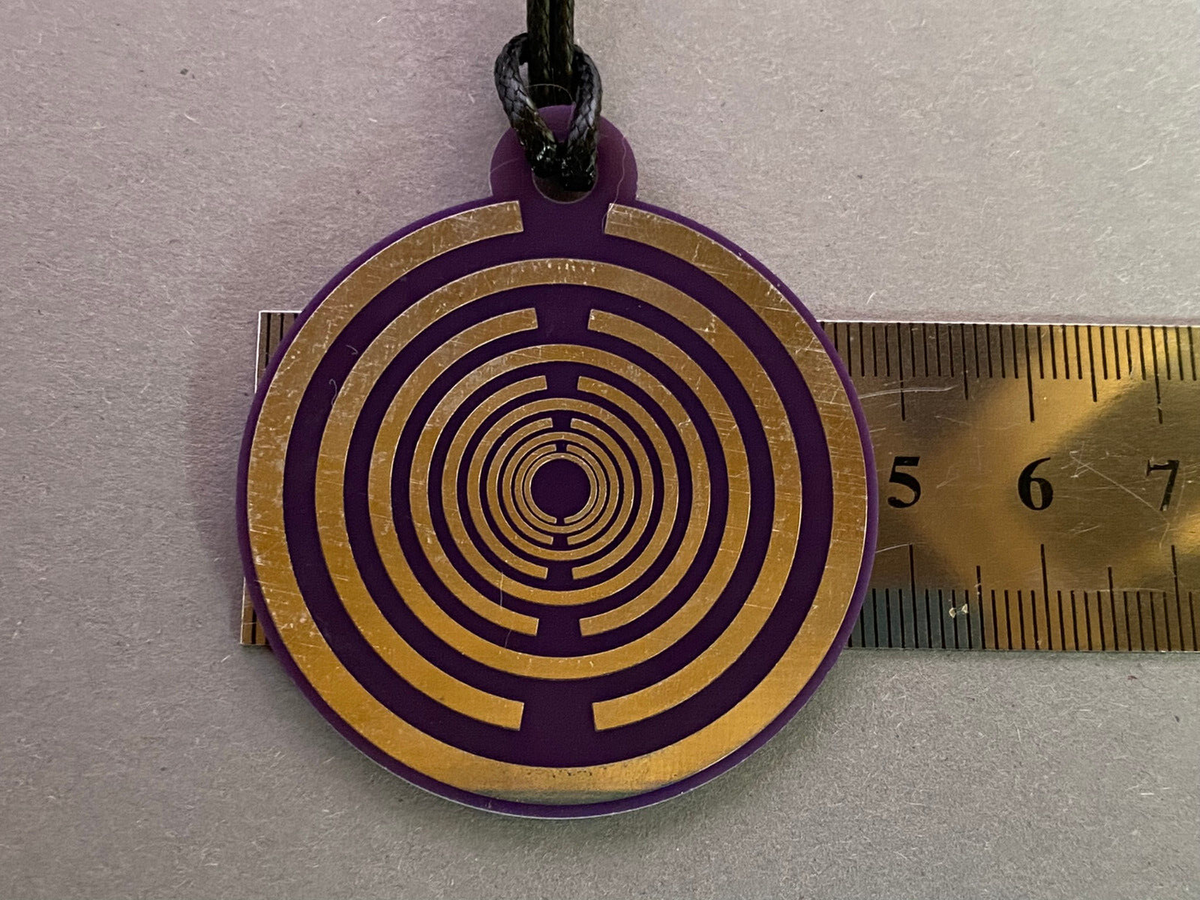 Amulett – Disc ca. 48x58 mm – Lakhovsky MWO + Dodecagram – 58 mm / zinnlegiert / lila – Produktansicht 1