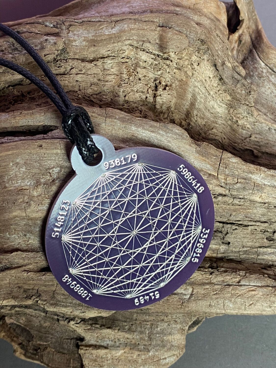 Amulett – Disc ca. 48x58 mm – Lakhovsky MWO + Dodecagram – 58 mm / zinnlegiert / lila – Produktansicht 1