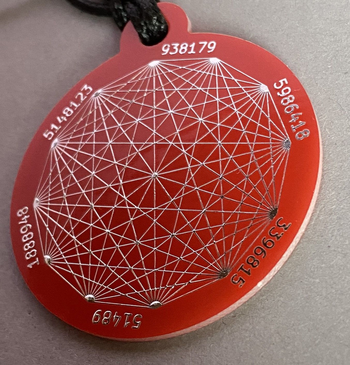 Amulett – Disc ca. 48x58 mm – Lakhovsky MWO + Dodecagram – 58 mm / zinnlegiert / rot – Produktansicht 1