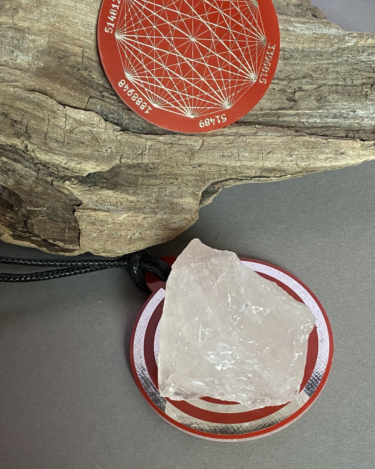 Amulett – Disc ca. 48x58 mm – Lakhovsky MWO + Dodecagram – 58 mm / zinnlegiert / rot – Produktansicht 1