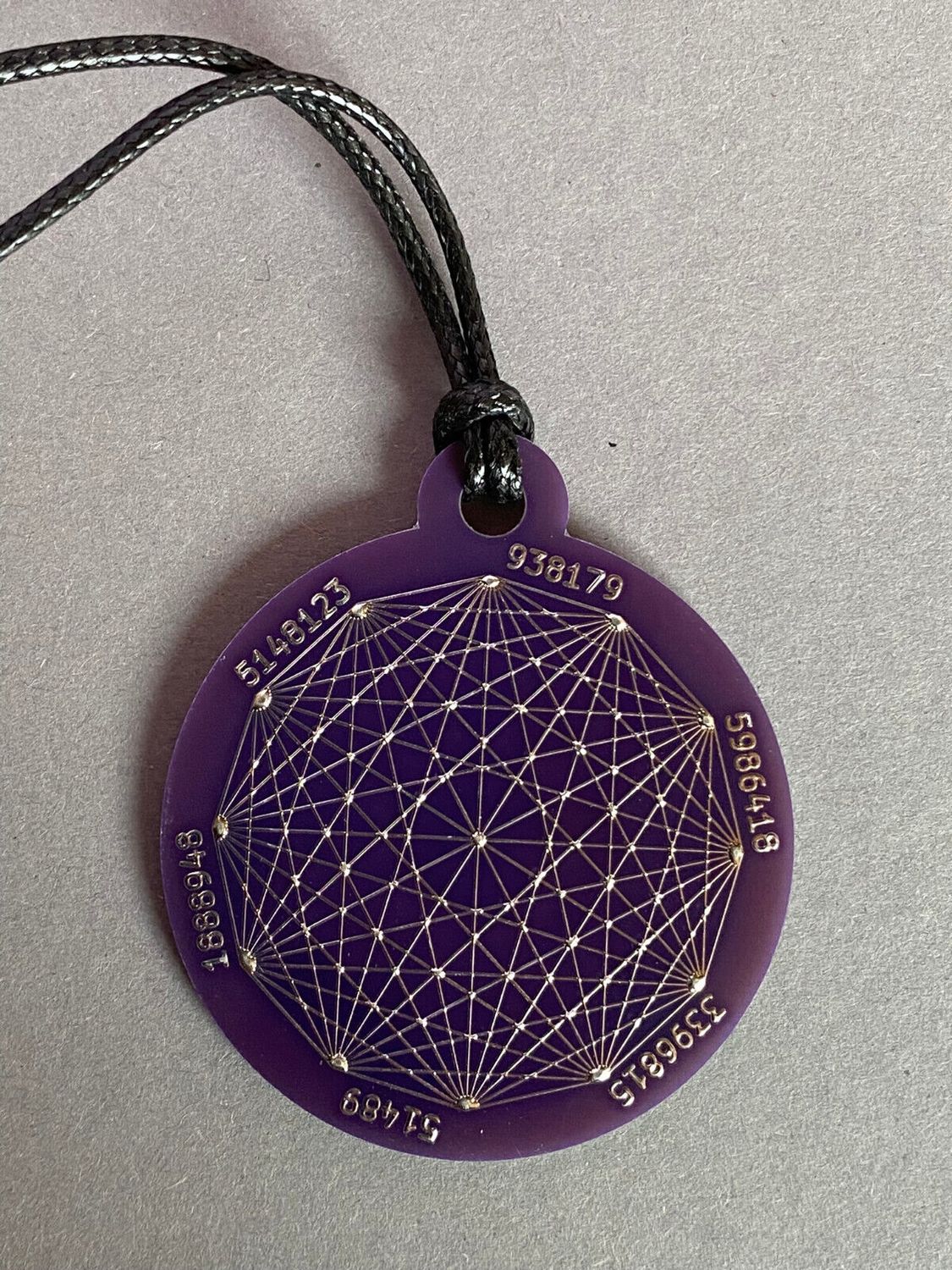 Amulett – Disc ca. 48x58 mm – Lakhovsky MWO + Dodecagram – 58 mm / zinnlegiert / lila – Produktansicht 1