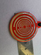 Amulett – Disc ca. 48x58 mm – Lakhovsky MWO + Dodecagram – 58 mm / zinnlegiert / rot – Produktansicht 1
