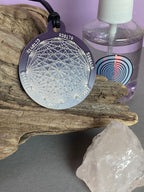 Amulett – Disc ca. 48x58 mm – Lakhovsky MWO + Dodecagram – 58 mm / zinnlegiert / lila – Produktansicht 1