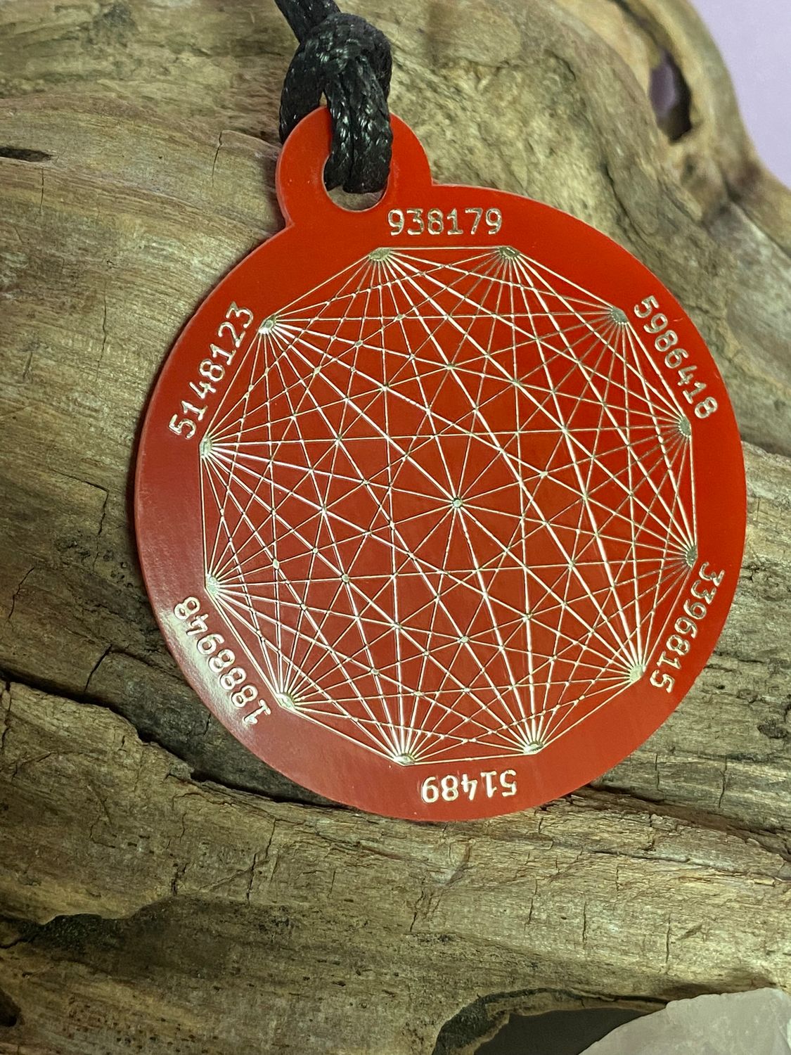 Amulett – Disc ca. 48x58 mm – Lakhovsky MWO + Dodecagram – 58 mm / zinnlegiert / rot – Produktansicht 1