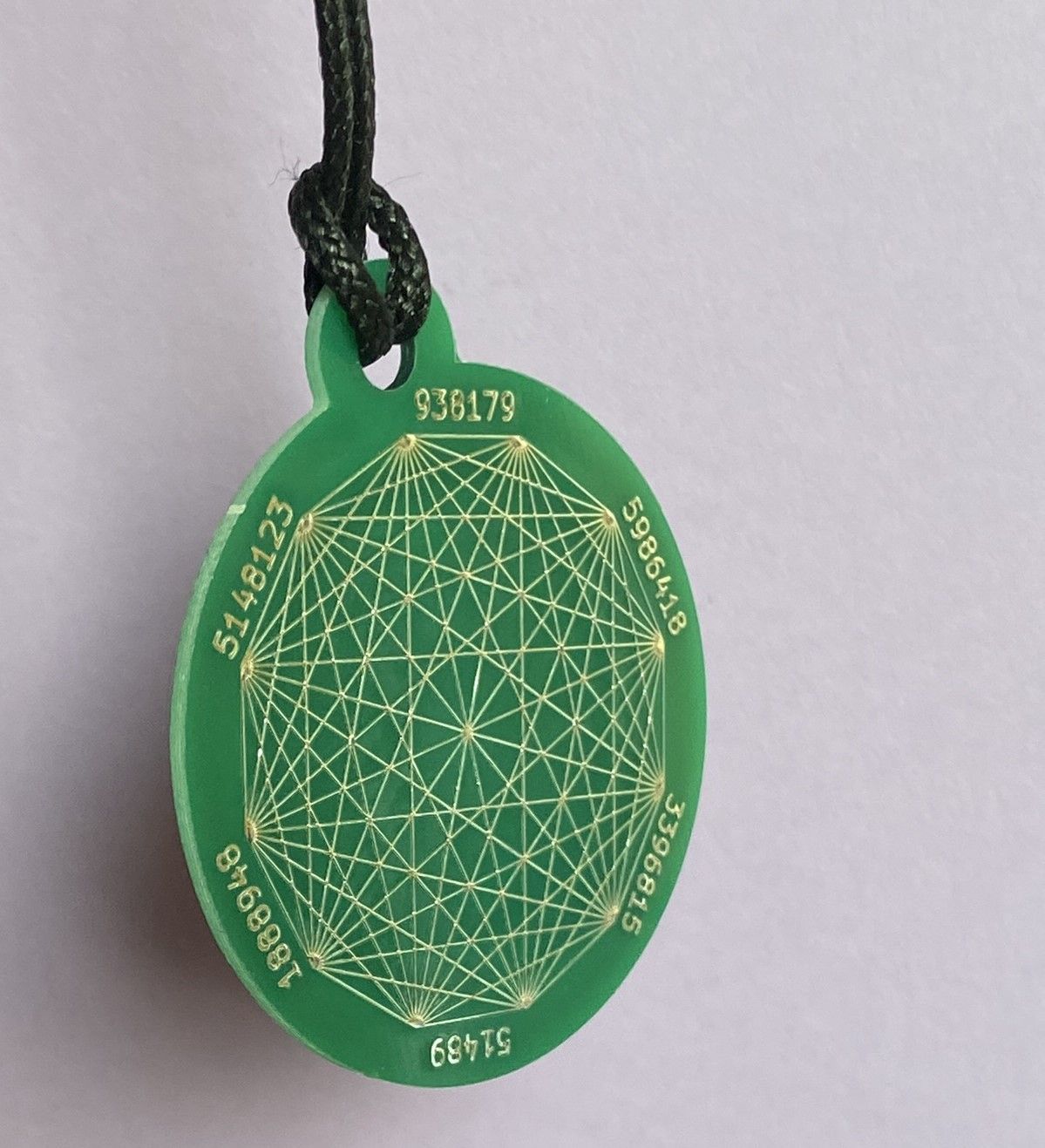 Amulett – Disc ca. 48x58 mm – Lakhovsky MWO + Dodecagram – 58 mm / zinnlegiert / grün – Produktansicht 1