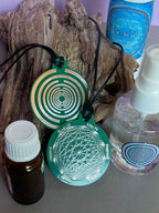Amulett – Disc ca. 48x58 mm – Lakhovsky MWO + Dodecagram – 58 mm / zinnlegiert / grün – Produktansicht 1