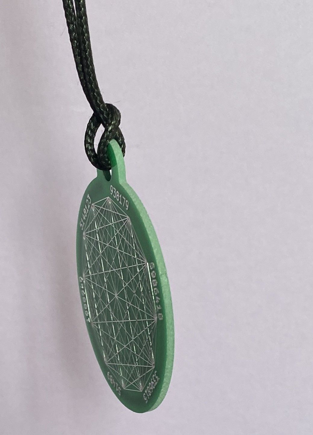 Amulett – Disc ca. 48x58 mm – Lakhovsky MWO + Dodecagram – 58 mm / zinnlegiert / grün – Produktansicht 1