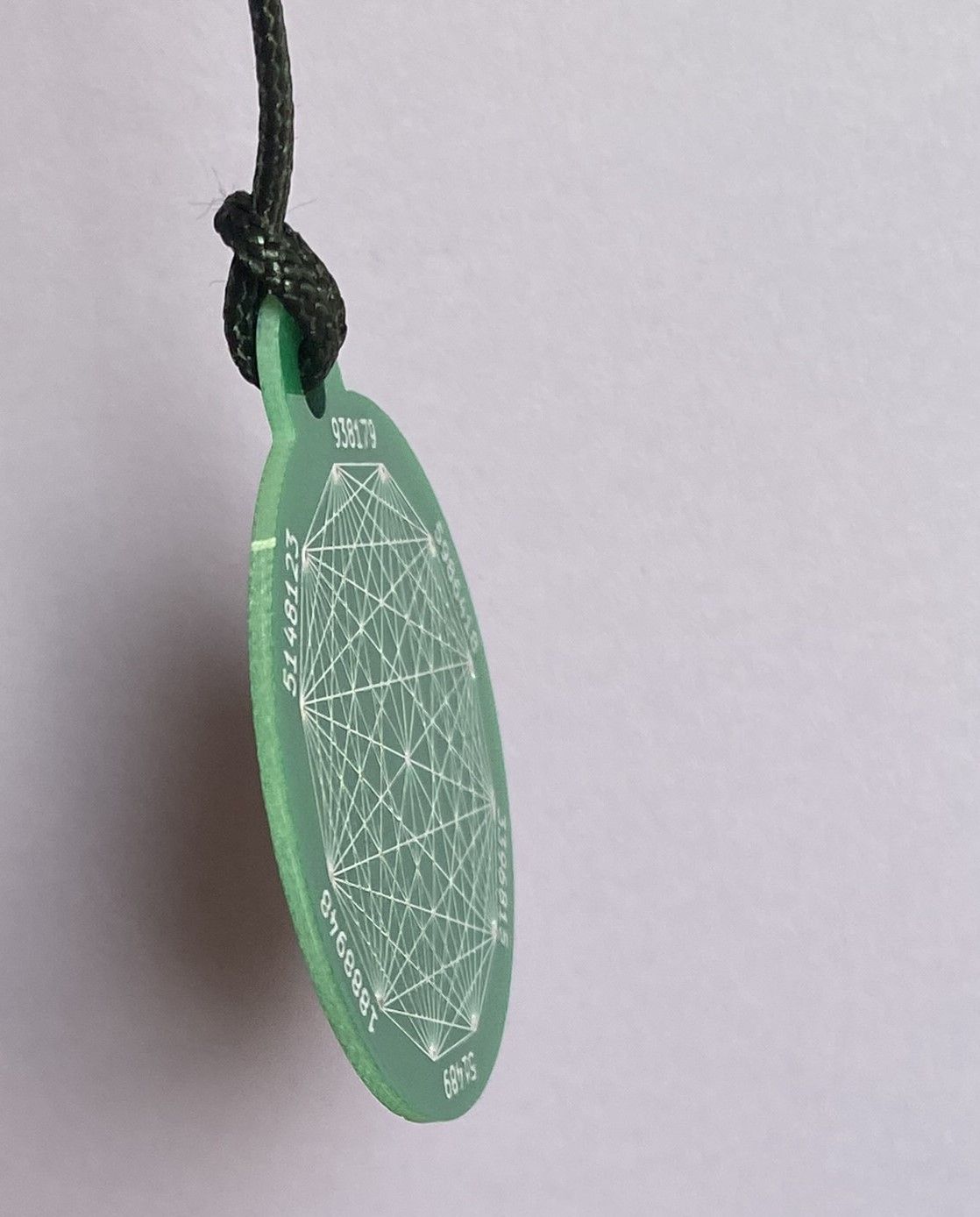 Amulett – Disc ca. 48x58 mm – Lakhovsky MWO + Dodecagram – 58 mm / zinnlegiert / grün – Produktansicht 1