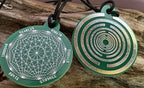 Amulett – Disc ca. 48x58 mm – Lakhovsky MWO + Dodecagram – 58 mm / zinnlegiert / grün – Produktansicht 1