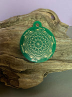 Amulett – Disc ca. 48x58 mm – Lakhovsky MWO + Dodecagram – 58 mm / goldlegiert / grün – Produktansicht 1