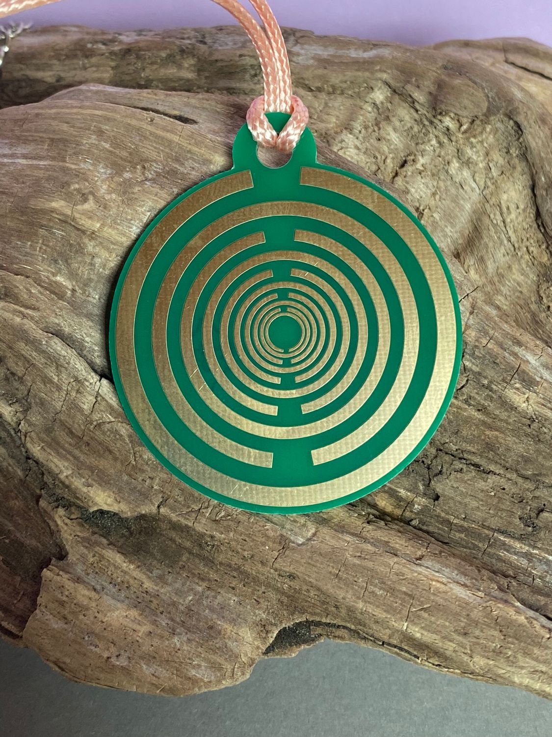 Amulett – Disc ca. 48x58 mm – Lakhovsky MWO + Dodecagram – 58 mm / goldlegiert / grün – Produktansicht 1