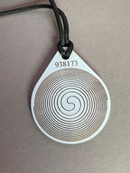 Anhänger Blume des Lebens – Bifilar Spule, ultraweis, ca. 40 mm x 48 mm, zinnlegiert – Produktansicht 1