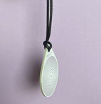 Anhänger Blume des Lebens – Bifilar Spule, ultraweis, ca. 40 mm x 48 mm, zinnlegiert – Produktansicht 1
