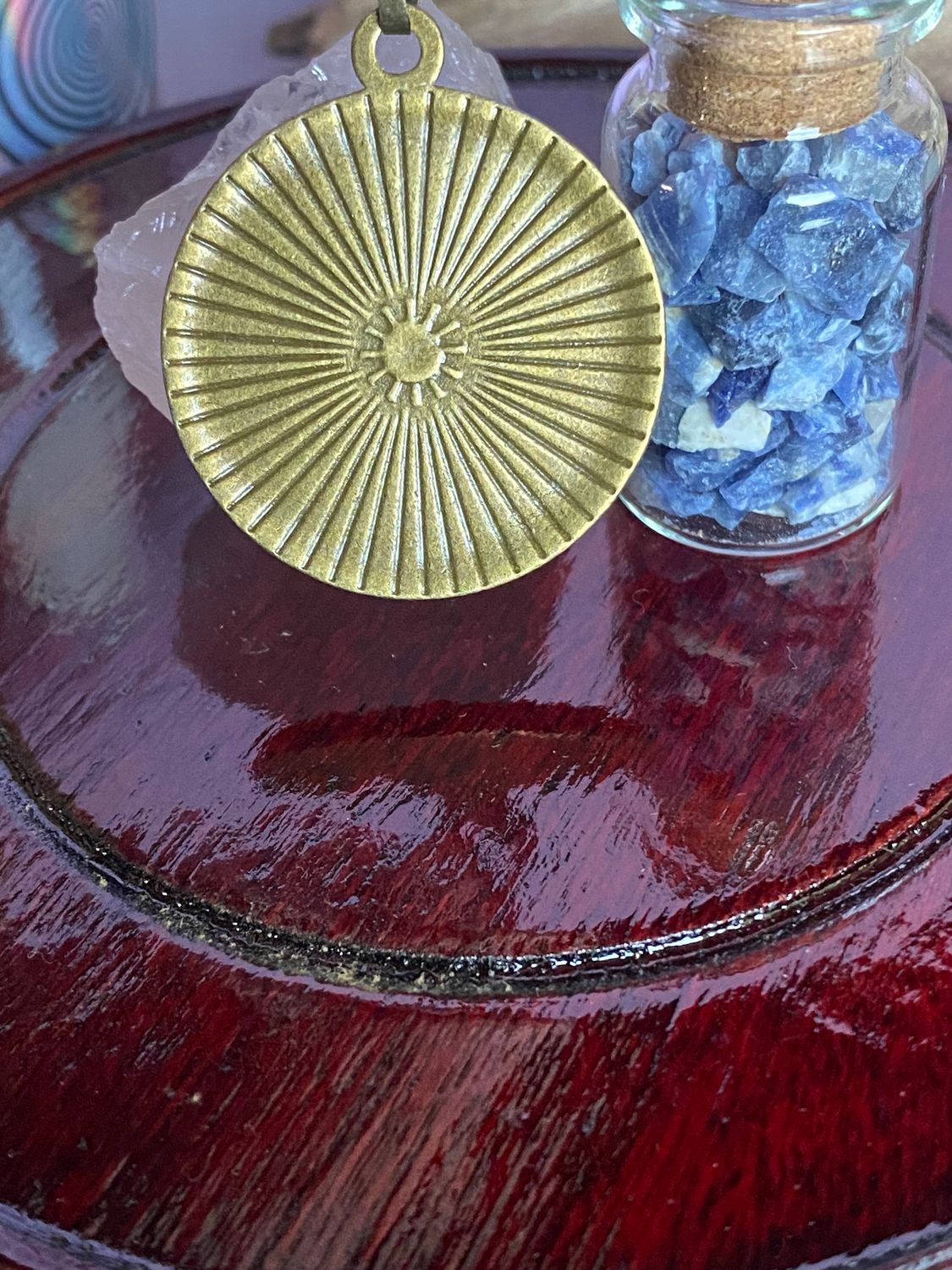 Amulett – Blume des Lebens – 25 mm / goldlegiert / schwarz – Produktansicht 1