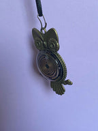 Amulett – Krafttier Eule – Lakhovsky MWO – goldlegiert / nachtschwarz – Produktansicht 1