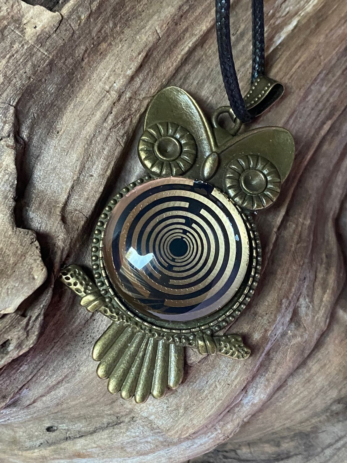 Amulett – Krafttier Eule – Lakhovsky MWO – goldlegiert / nachtschwarz – Produktansicht 1