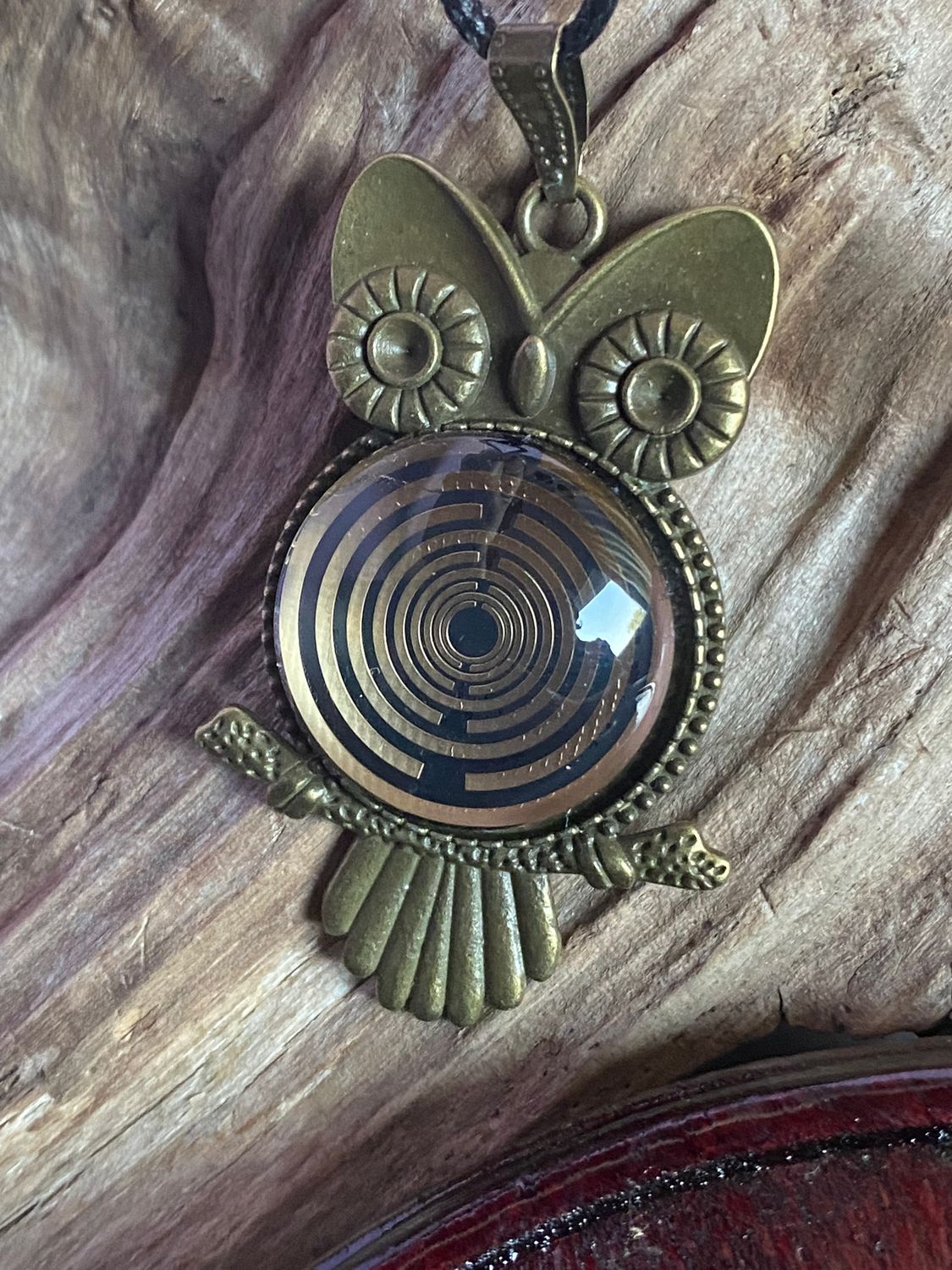 Amulett – Krafttier Eule – Lakhovsky MWO – goldlegiert / nachtschwarz – Produktansicht 1