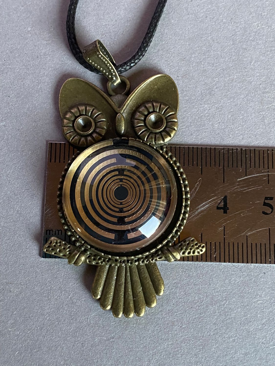 Amulett – Krafttier Eule – Lakhovsky MWO – goldlegiert / nachtschwarz – Produktansicht 1