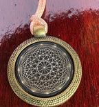 Amulett – Dodecagram als schwarzer 25 mm Coin – Dodecagram – 25 mm / zinnlegiert / Fassung bronzefarben – Produktansicht 1