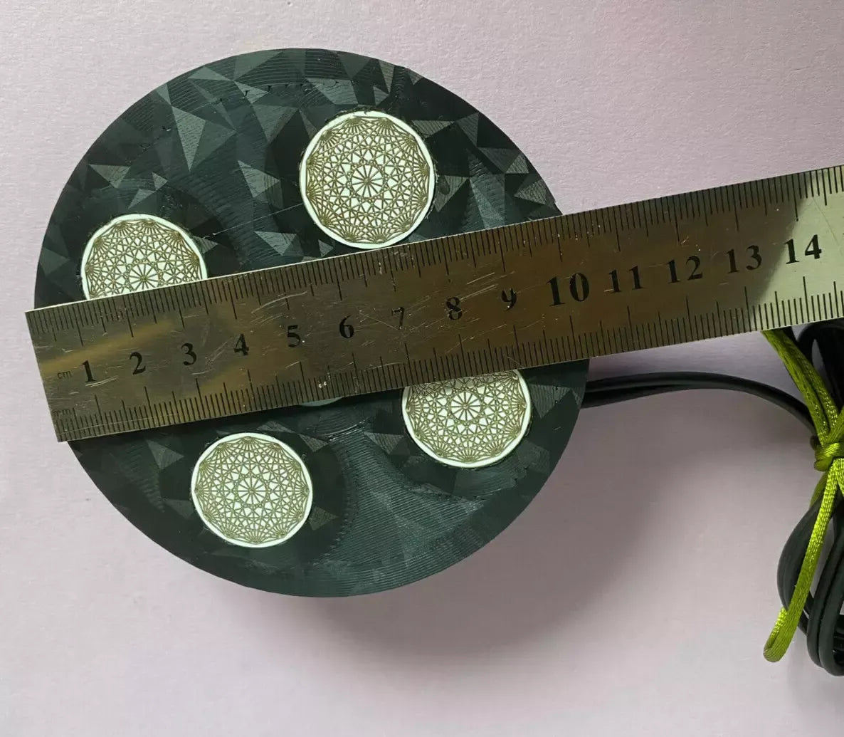 69 mm VibraNex UFO – schwarz, Oberflächenplatte goldlegiert – Produktansicht 1