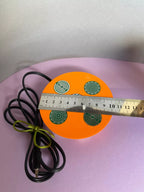 69 mm VibraNex UFO – orange, Oberflächenplatte goldlegiert, Füllung Bergkristall & Turmalin – Produktansicht 1