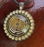 Amulett – Lakhovsky MWO – 25 mm / goldlegiert / Fassung braune – Produktansicht 1