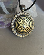 Amulett – Lakhovsky MWO – 25 mm / goldlegiert / Fassung braune – Produktansicht 1