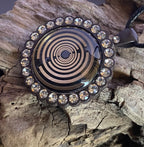 Amulett – Lakhovsky MWO – 25 mm / goldlegiert / Fassung braune – Produktansicht 1