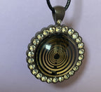 Amulett – Lakhovsky MWO – 25 mm / goldlegiert / Fassung braune – Produktansicht 1