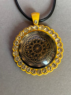 Amulett – glamour – Dodecagram – 25 mm / goldlegiert / Fassung sonnengelbe – Produktansicht 1