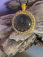 Amulett – glamour – Dodecagram – 25 mm / goldlegiert / Fassung sonnengelbe – Produktansicht 1