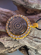 Amulett – glamour – Dodecagram – 25 mm / goldlegiert / Fassung sonnengelbe – Produktansicht 1