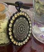 Amulett – Glamour – Dodecagram – 25 mm / zinnlegiert / Fassung nachtschwarze – Produktansicht 1