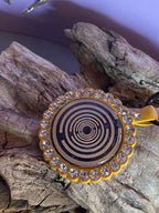 Amulett – Glamour – Lakhovsky MWO – 25 mm / goldlegiert / Fassung gelbe – Produktansicht 1