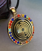Amulett – Glamour – Lakhovsky MWO – 25 mm / goldlegiert / nachtschwarz – Produktansicht 1