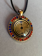 Amulett – Glamour – Lakhovsky MWO – 25 mm / goldlegiert / nachtschwarz – Produktansicht 1