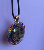 Amulett – Glamour – Lakhovsky MWO – 25 mm / goldlegiert / nachtschwarz – Produktansicht 1