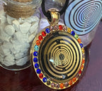 Amulett – Glamour – Lakhovsky MWO – 25 mm / goldlegiert / nachtschwarz – Produktansicht 1