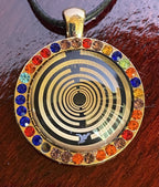 Amulett – Glamour – Lakhovsky MWO – 25 mm / goldlegiert / nachtschwarz – Produktansicht 1