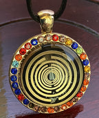 Amulett – Glamour – Lakhovsky MWO – 25 mm / goldlegiert / nachtschwarz – Produktansicht 1