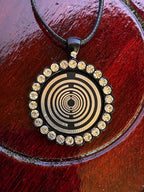 Amulett – Glamour – Lakhovsky MWO – 25 mm / zinnlegiert / Fassung schwarze – Produktansicht 1
