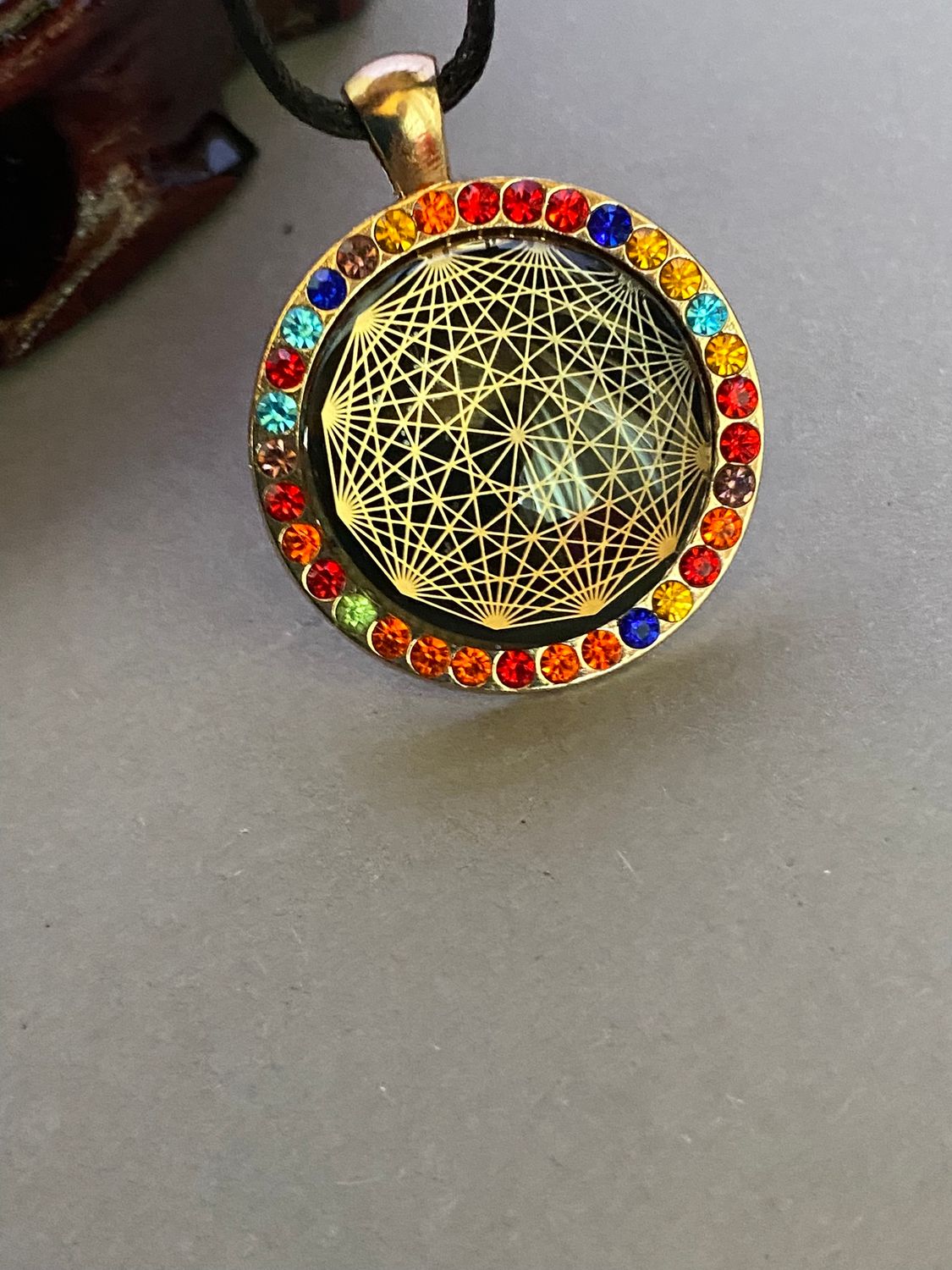 Amulett – Glamour – Dodecagram – 25 mm / goldlegiert / Fassung golfarbende – Produktansicht 1