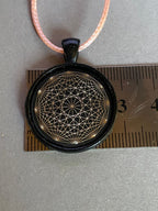 Amulett – schwarz, Dodecagram, Disc in schwarz, 25 mm, zinnlegiert, kupferunterlegt – Produktansicht 1