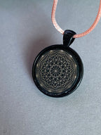 Amulett – schwarz, Dodecagram, Disc in schwarz, 25 mm, zinnlegiert, kupferunterlegt – Produktansicht 1