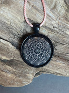 Amulett – schwarz, Dodecagram, Disc in schwarz, 25 mm, zinnlegiert, kupferunterlegt – Produktansicht 1