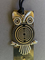Amulett – Eule – Lakhovsky MWO Antenne als – Lakhovsky MWO – 25 mm / zinnlegiert / Fassung silberfarben – Produktansicht 1