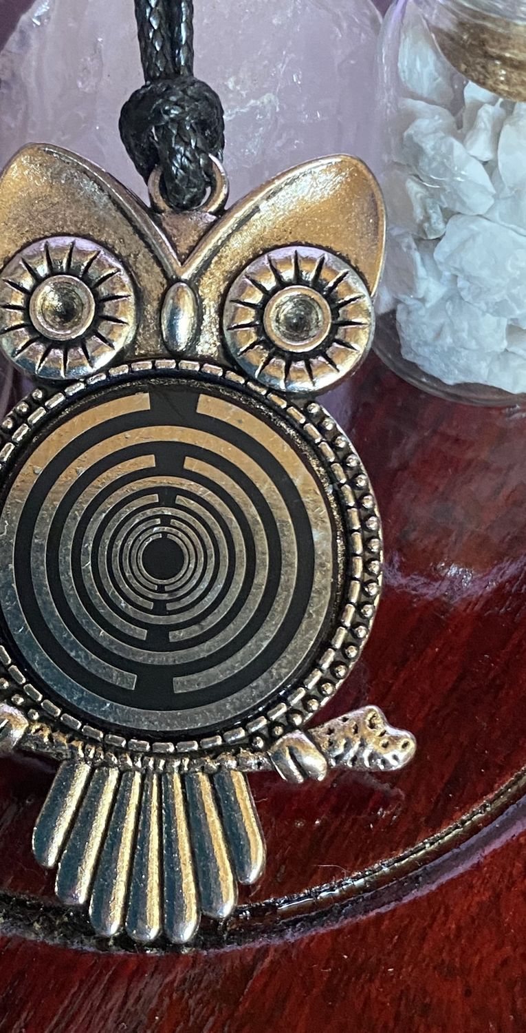 Amulett – Eule – Lakhovsky MWO Antenne als – Lakhovsky MWO – 25 mm / zinnlegiert / Fassung silberfarben – Produktansicht 1