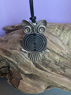 Amulett – Eule – Lakhovsky MWO Antenne als – Lakhovsky MWO – 25 mm / zinnlegiert / Fassung silberfarben – Produktansicht 1
