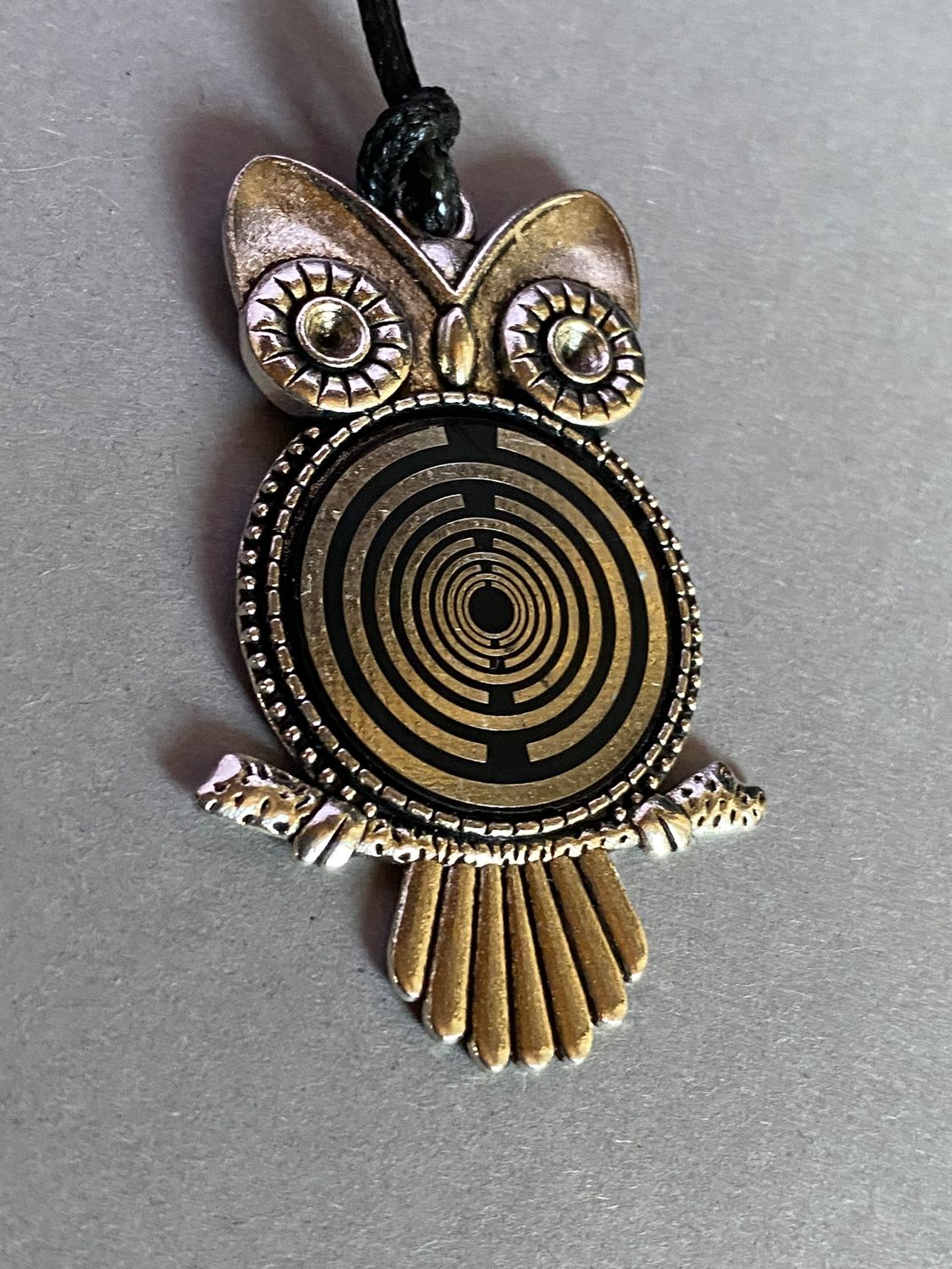 Amulett – Eule – Lakhovsky MWO Antenne als – Lakhovsky MWO – 25 mm / zinnlegiert / Fassung silberfarben – Produktansicht 1