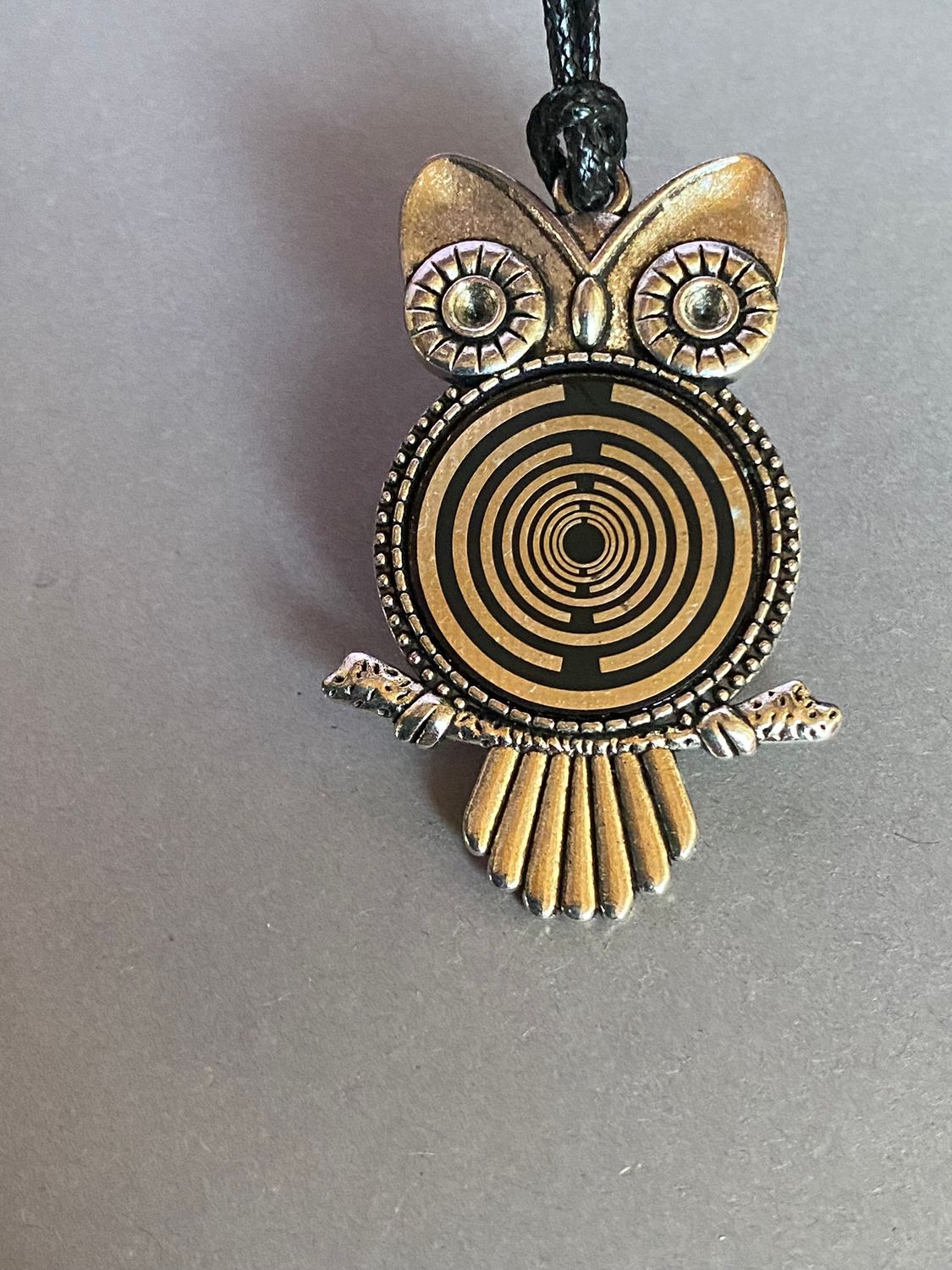 Amulett – Eule – Lakhovsky MWO Antenne als – Lakhovsky MWO – 25 mm / zinnlegiert / Fassung silberfarben – Produktansicht 1